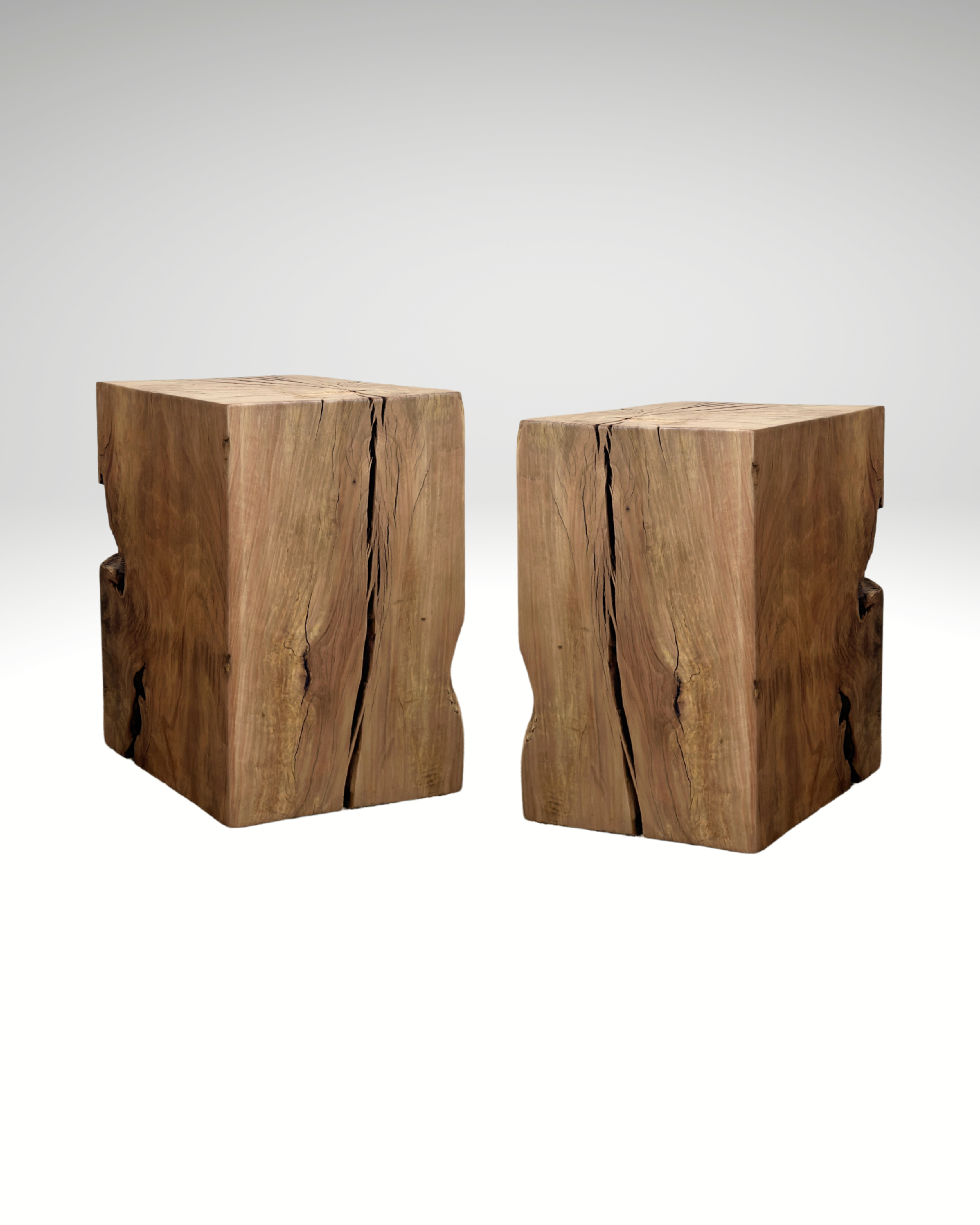 CONJUNTO 2 MESAS LATERALES DE MADERA